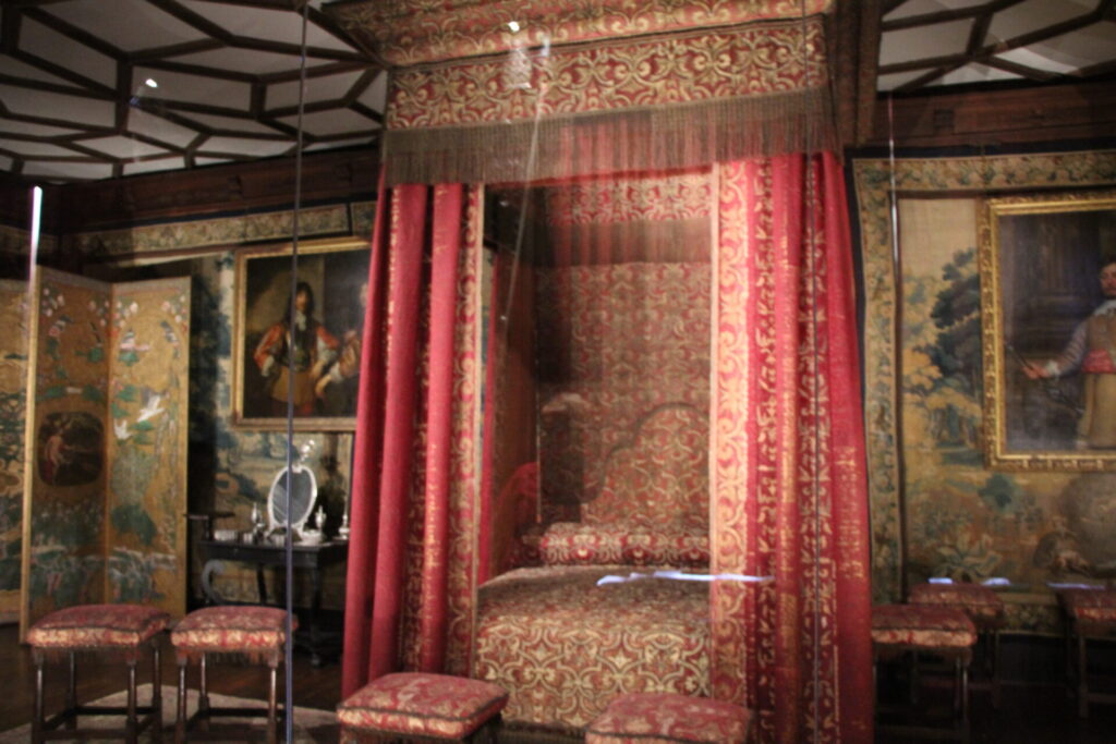 Knole Park - Bedroom